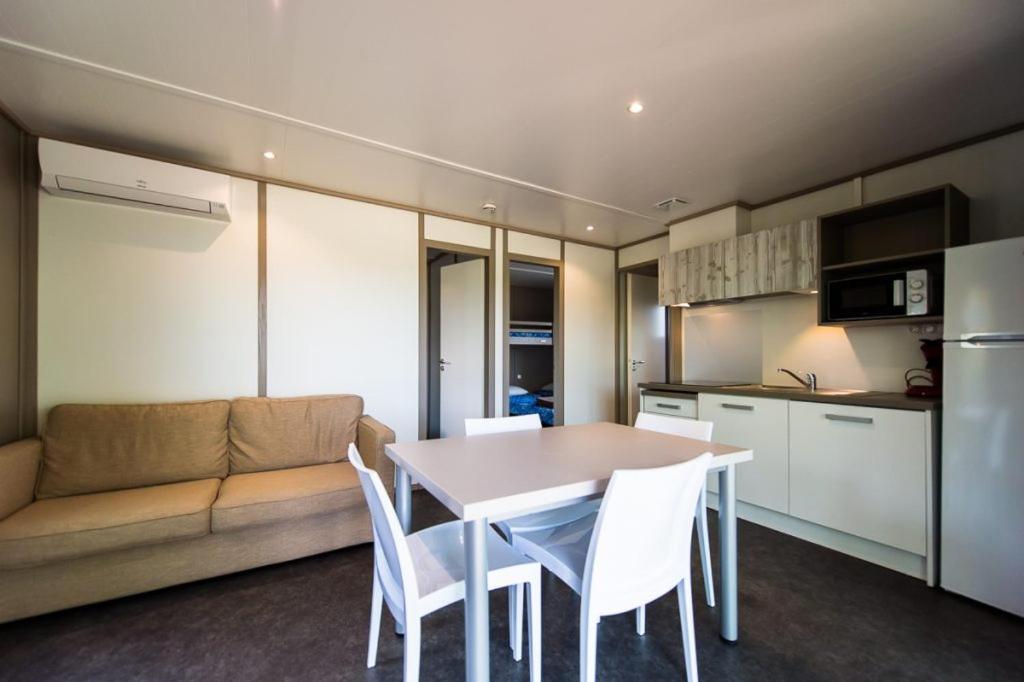 Camping Les Hautes Prairies 卢马罕 外观 照片